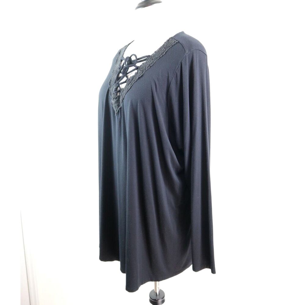 Torrid Size 4X 4 Super Soft Lace Trim Tye Tee Lattice V Neck Black